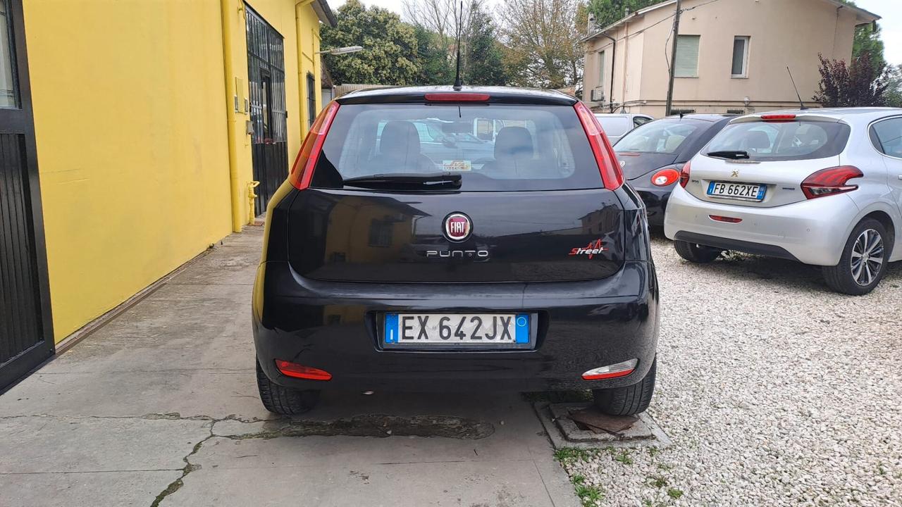 Fiat Punto 1.2 8V 2015 5 porte Street OK NEOPATENTATI