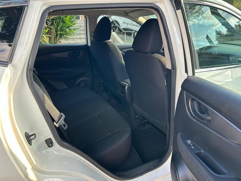 Nissan Qashqai 1.2 DIG-T 115cv Visia 2WD