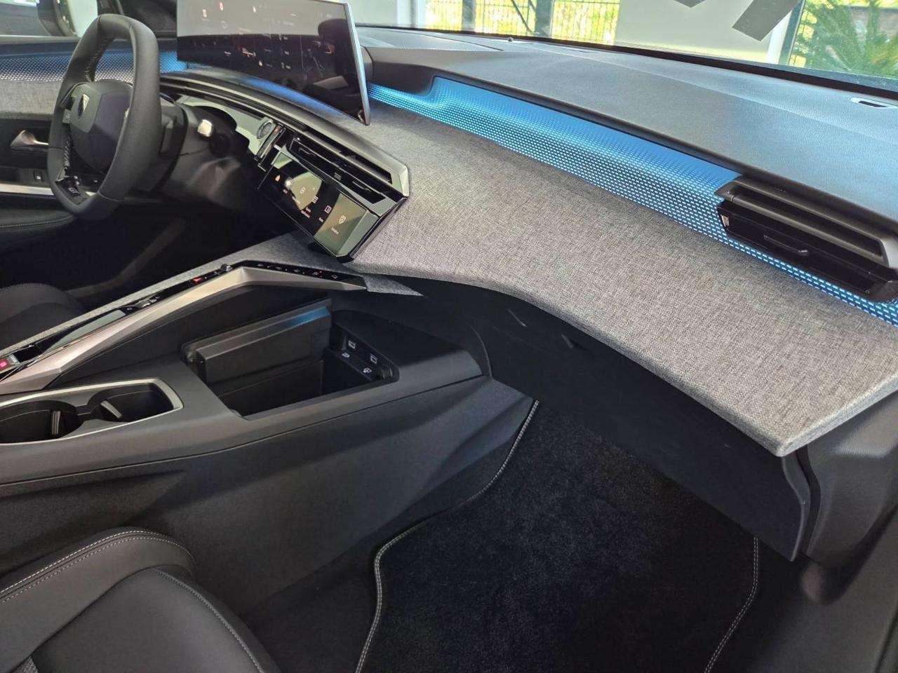 Peugeot 5008 Hybrid 145 e-DCS6 GT KM ZERO!!!