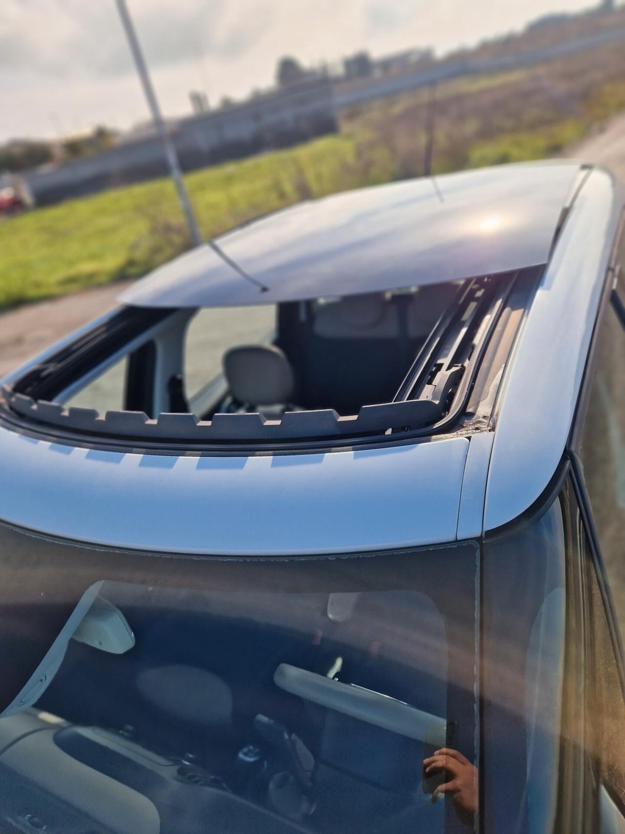 Fiat 500L Living 0.9 TwinAir Turbo Natural Power Lounge