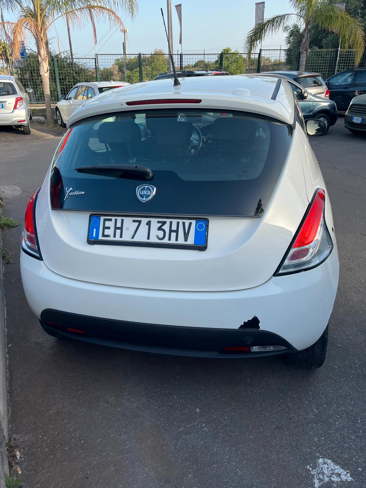 Lancia Ypsilon 1.2 69 CV 5 porte GPL Ecochic Silver