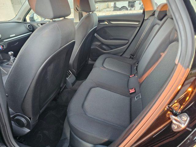 AUDI A3 30 TDI Business Sportback