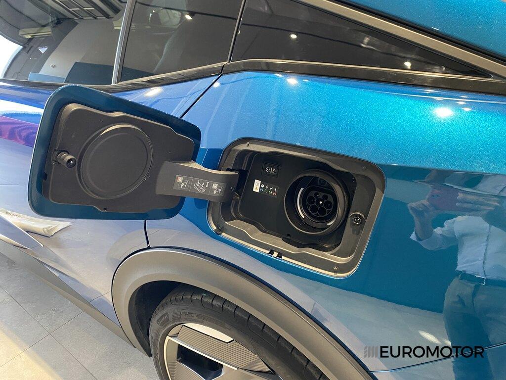 Peugeot 408 1.6 HYBRID GT e-EAT8