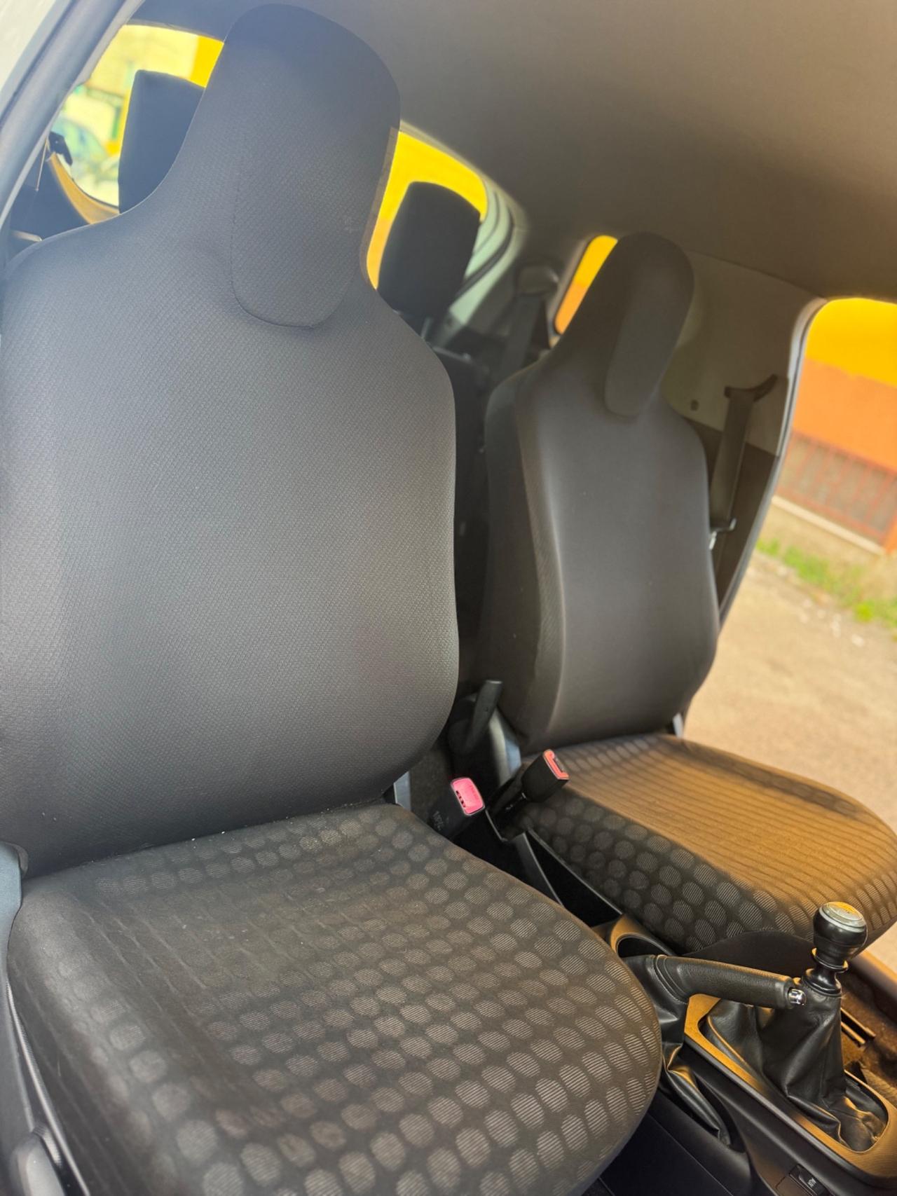 Toyota iQ 1.0 Sol