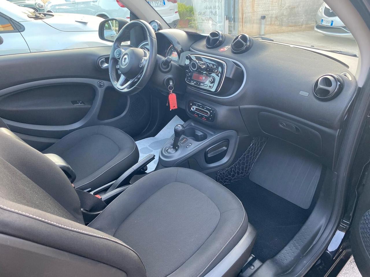 Smart ForTwo 90 0.9 T twinamic cabrio Superpassion 33000 Km