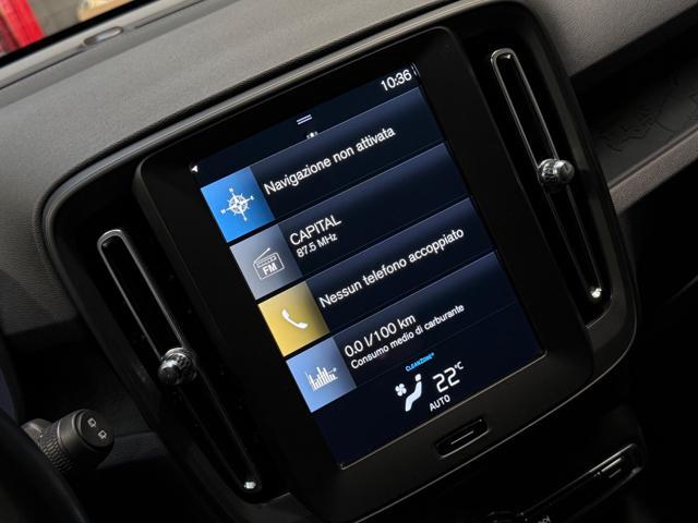 VOLVO XC40 T2 Geartronic Momentum *OK NEOPATENTATI / IVA*