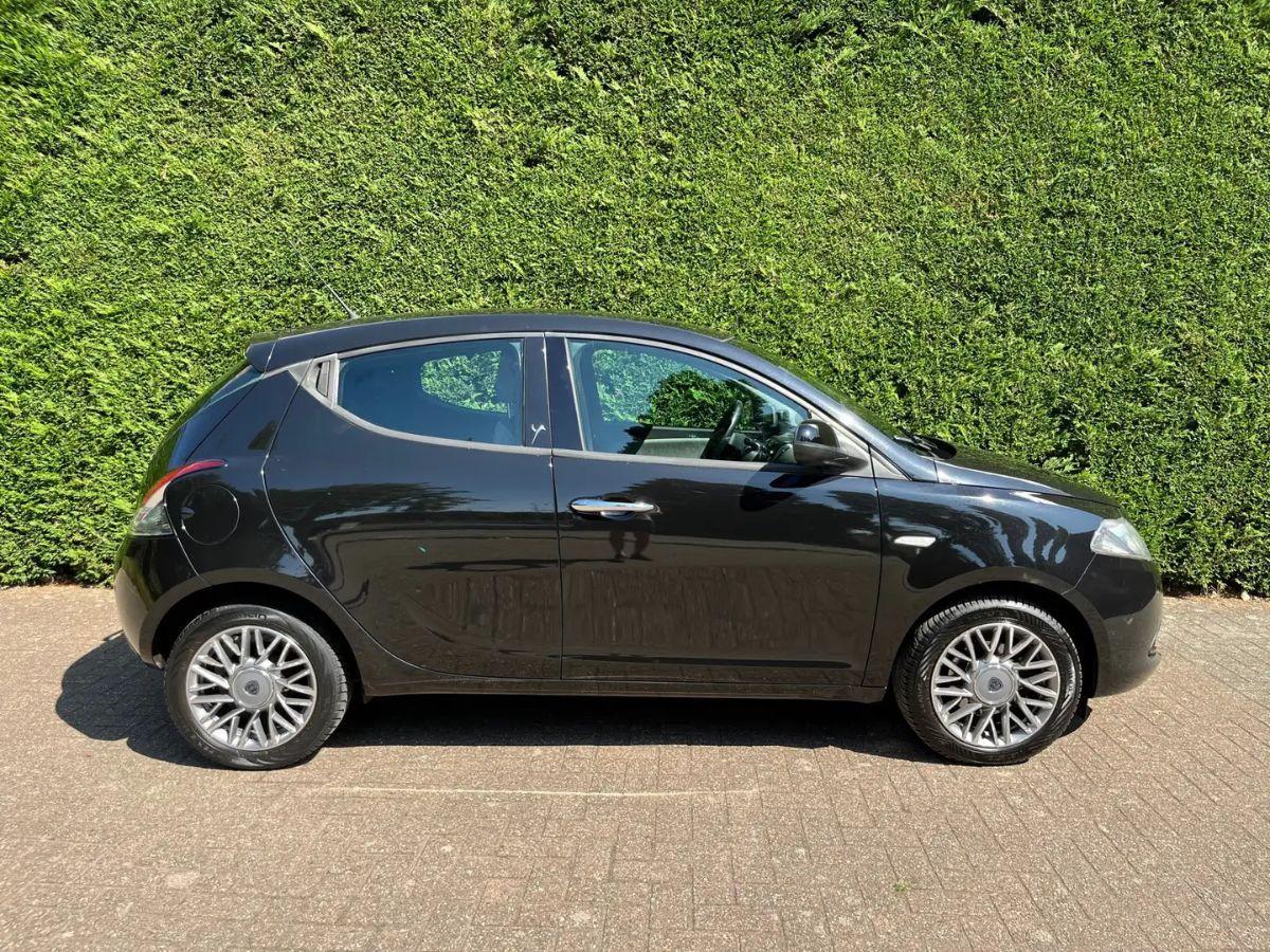 Lancia Ypsilon 1.2 70cv 5 porte Gold Neop.Ok
