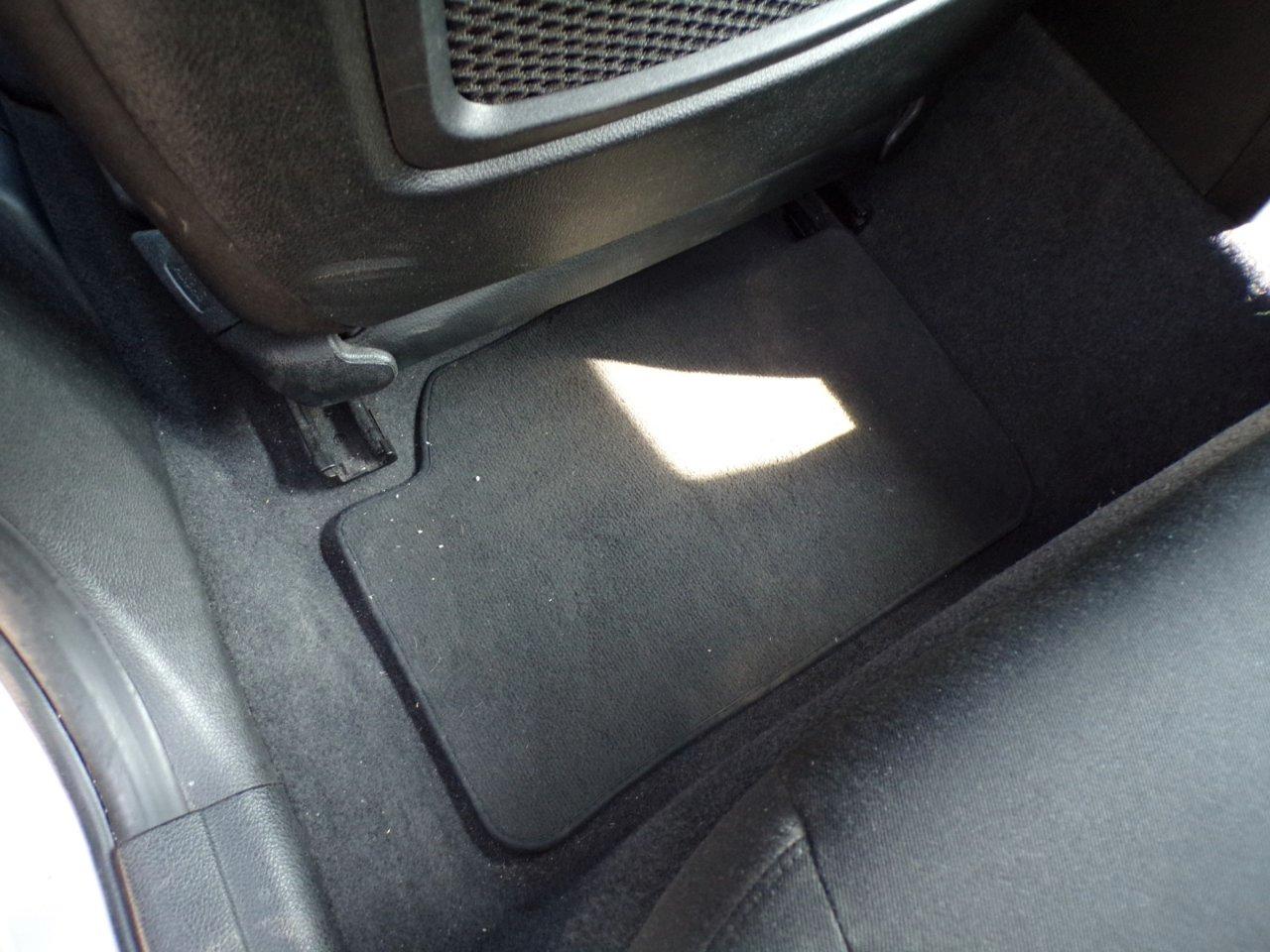 BMW 118 d Advantage 5p auto