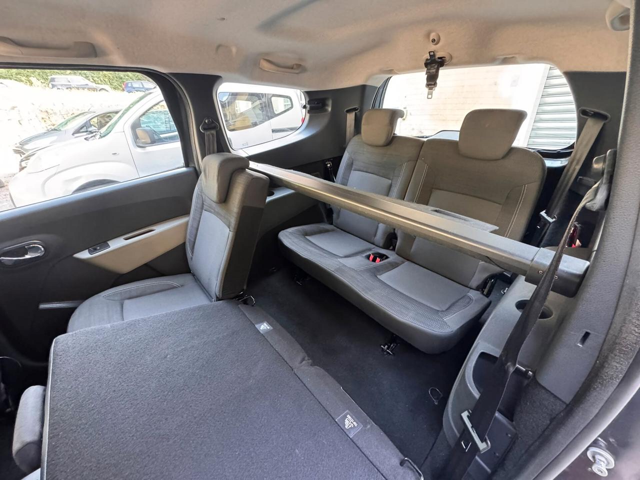 Dacia Lodgy 1.5 dCi 110CV 7 posti LAUREATE GARANZIA 1 ANNO