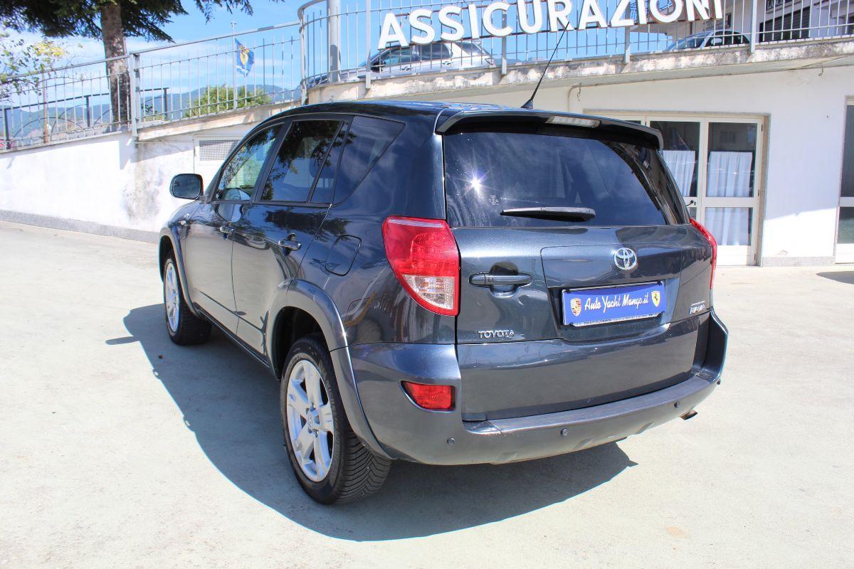TOYOTA - RAV4 - Crossover 2.2 D-4D 177CV Luxury