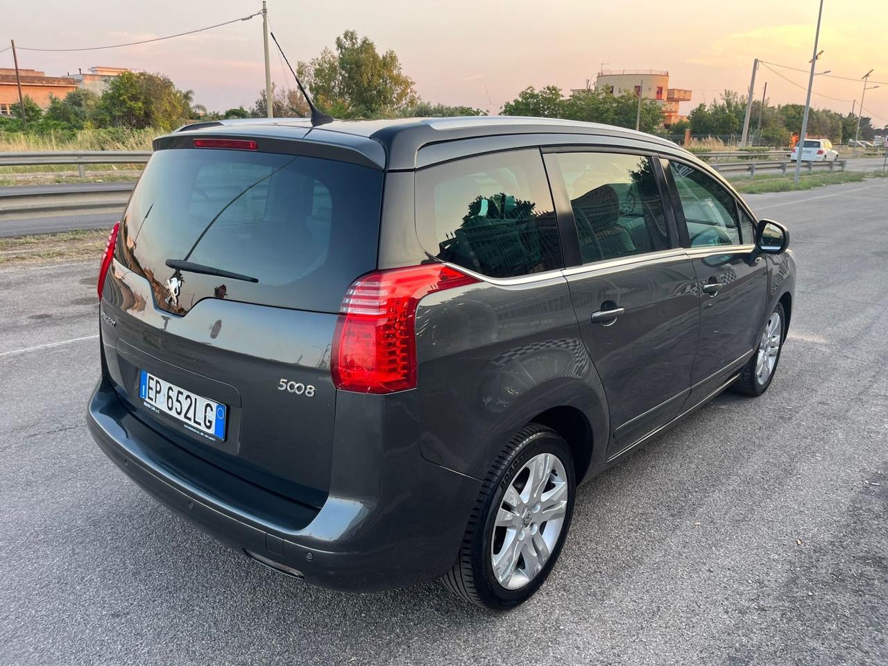 Peugeot 5008 2.0 HDi 7 posti Allure Unipro 2012