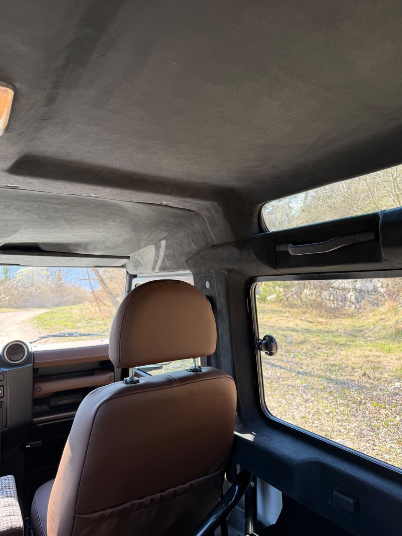 Land Rover Defender 90 2.4 TD4 Station Wagon SE N1