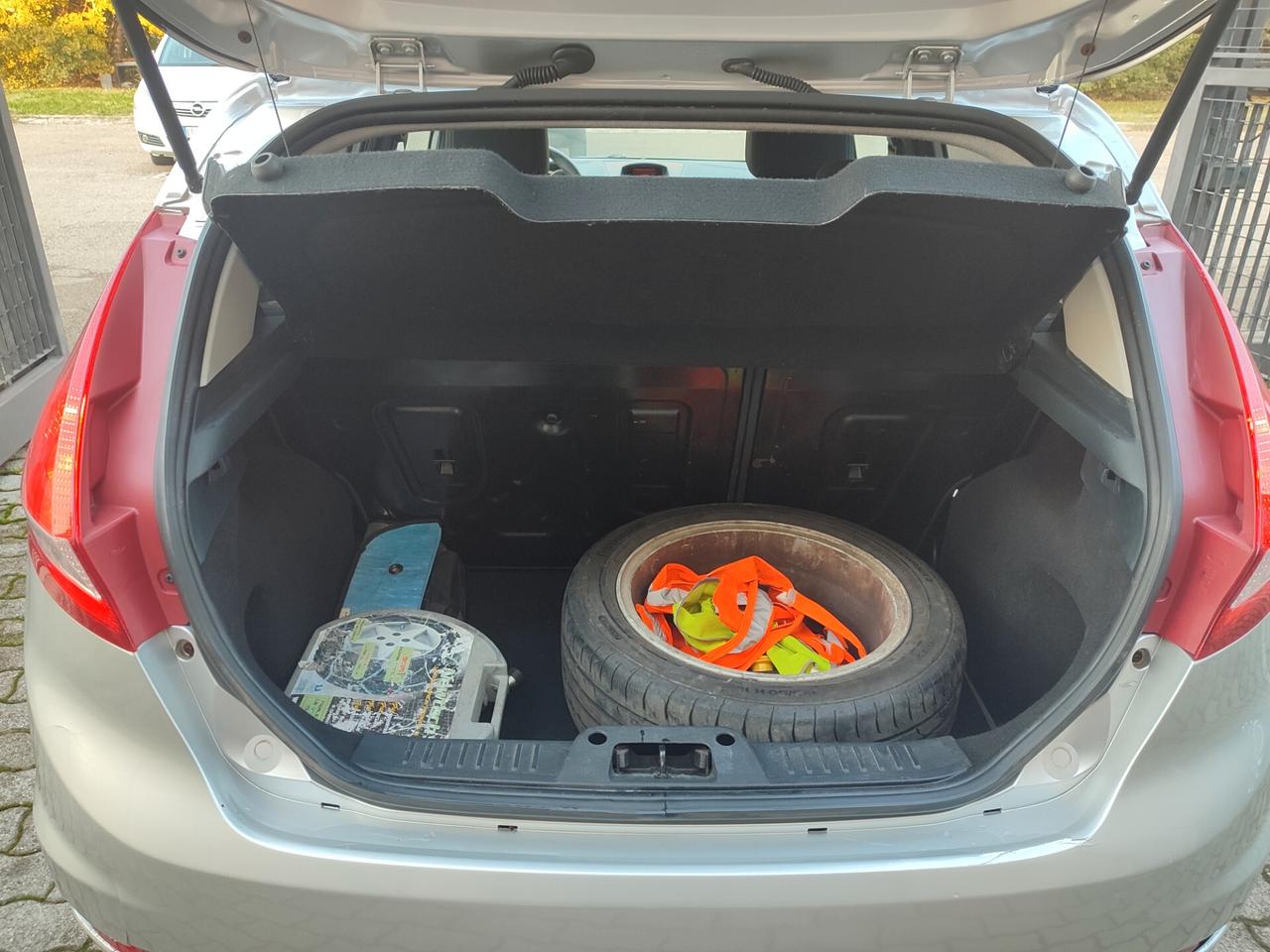 FORD FIESTA 2010 A GPL DI CASA POCHI KM STUPENDA