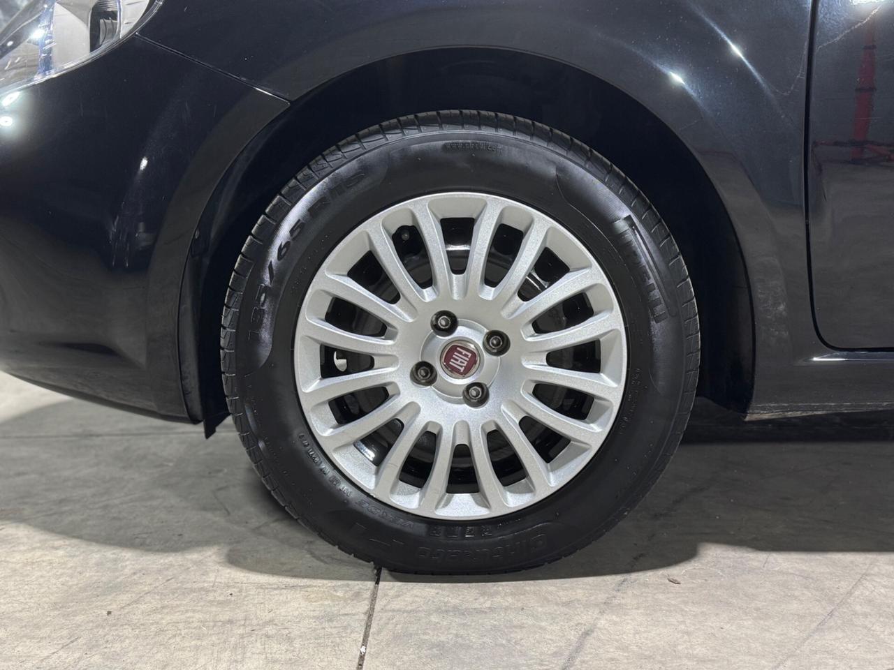 Fiat Punto 1.3 MJT 75CV 5 PORTE NEOPATENTATI