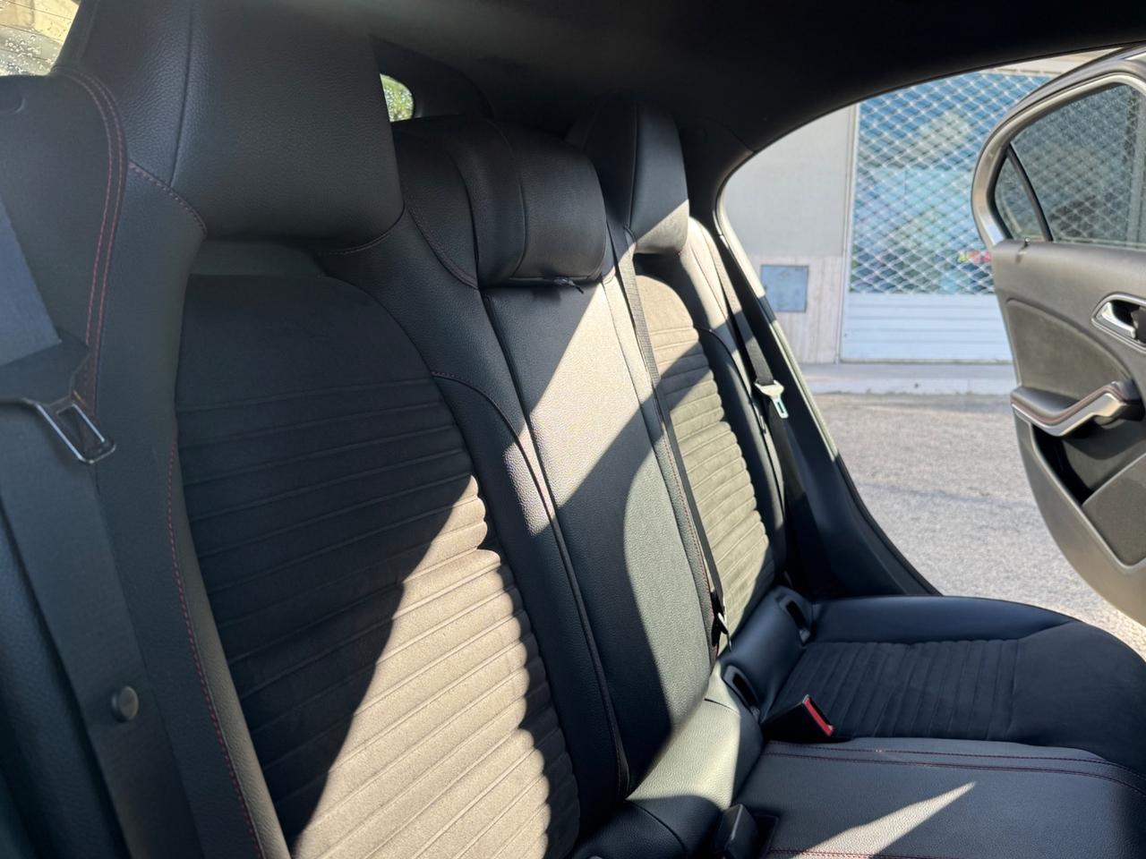 Mercedes-benz A 180 d Premium AMG Garanzia