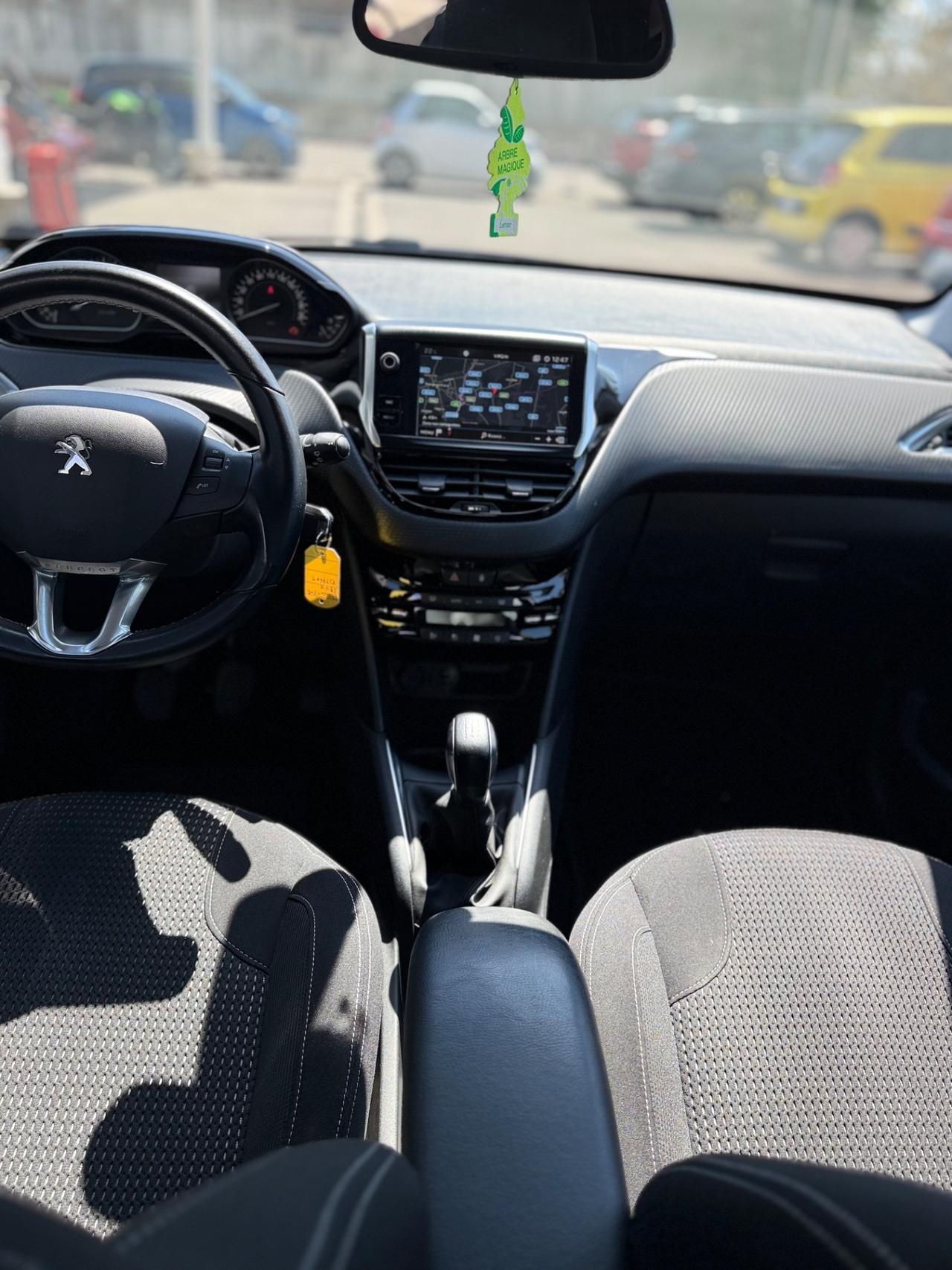 Peugeot 208 BlueHDi 100 5 porte Allure