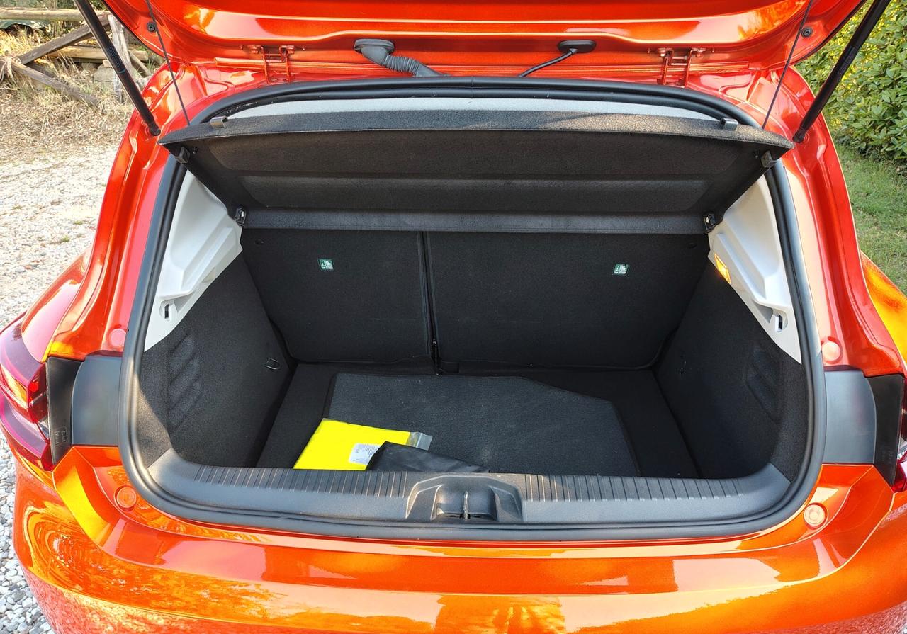 Renault Clio TCe 100 CV GPL 5 porte Equilibre N1 4 Posti Iva Esposta