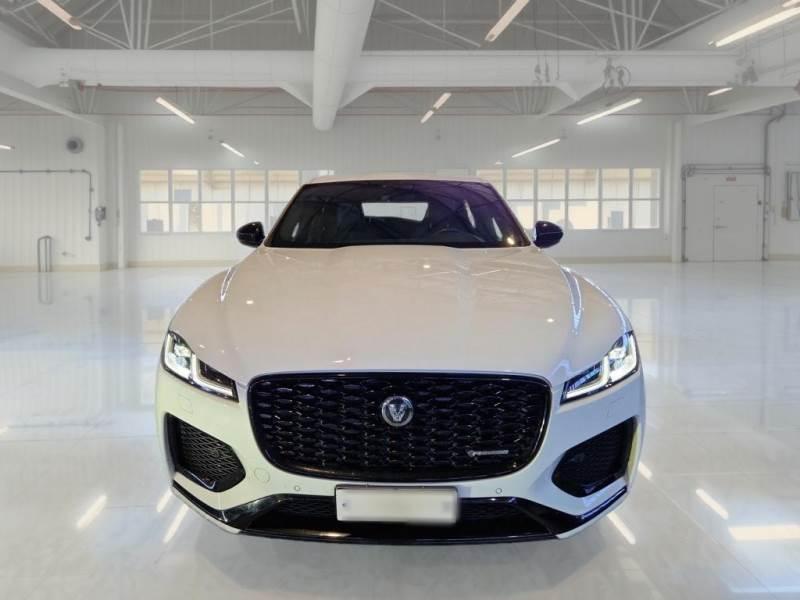 Jaguar F-Pace 2.0d i4 mhev R-Dynamic SE awd 204cv auto