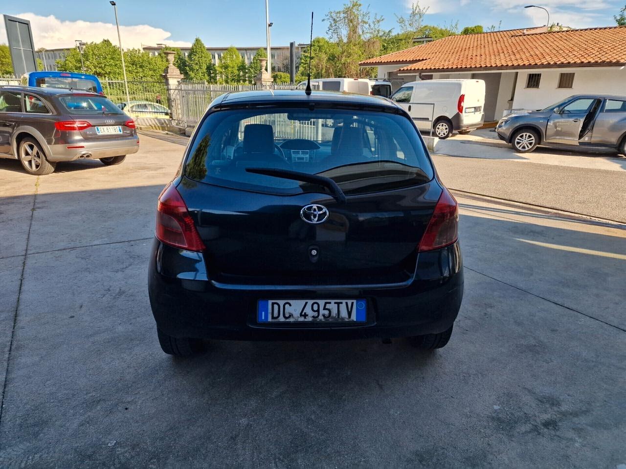 Toyota Yaris 1.4 D-4D 5 porte Sol