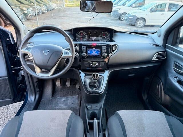 Lancia Ypsilon 1.2 69 CV 5 porte S&S Platinum