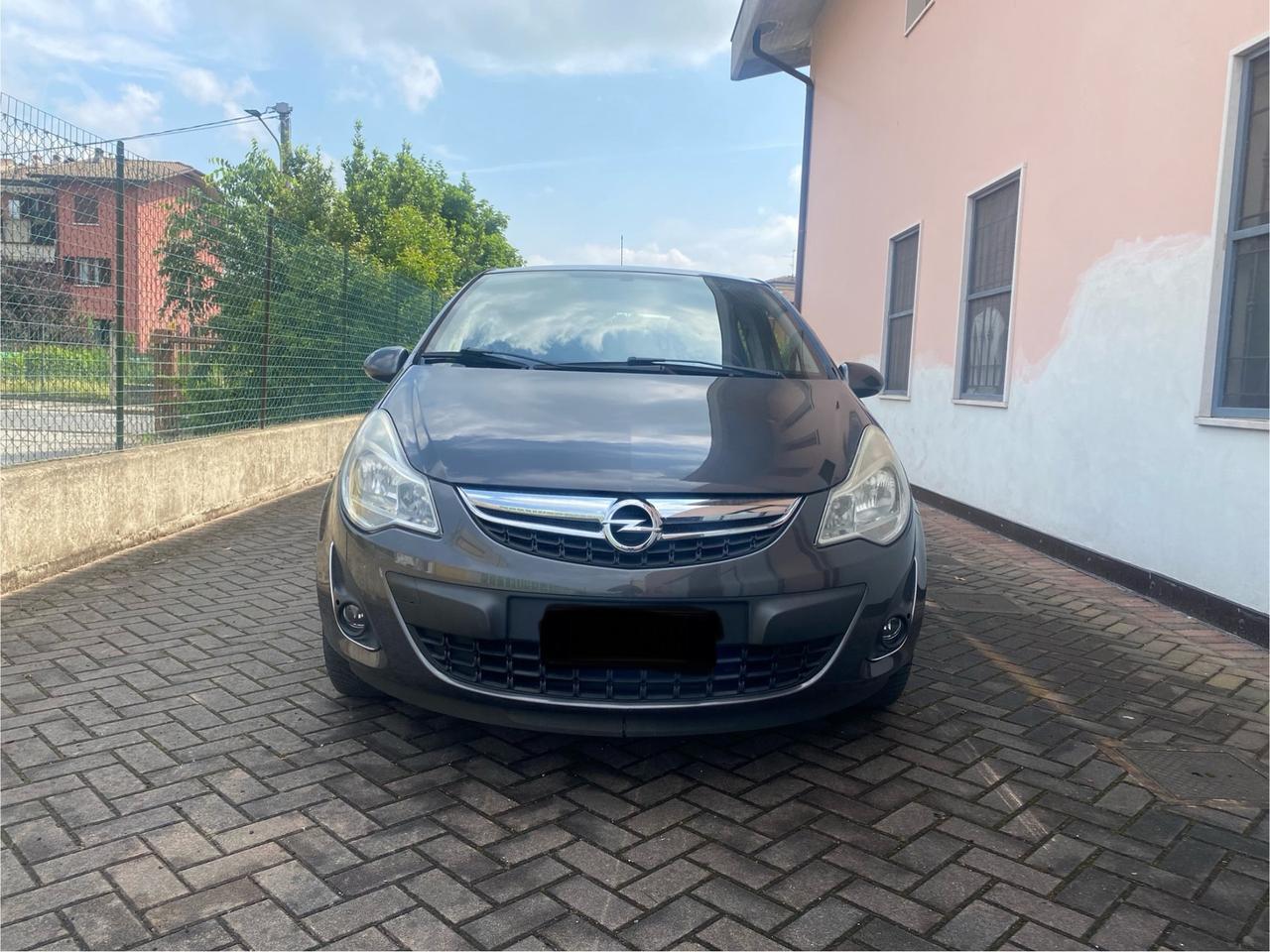 Opel Corsa 1.2 5 porte neopatentati Elective