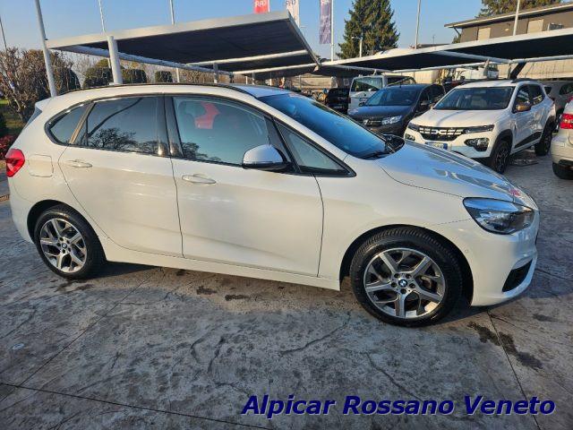 BMW 220 i Active Tourer Luxury autom.