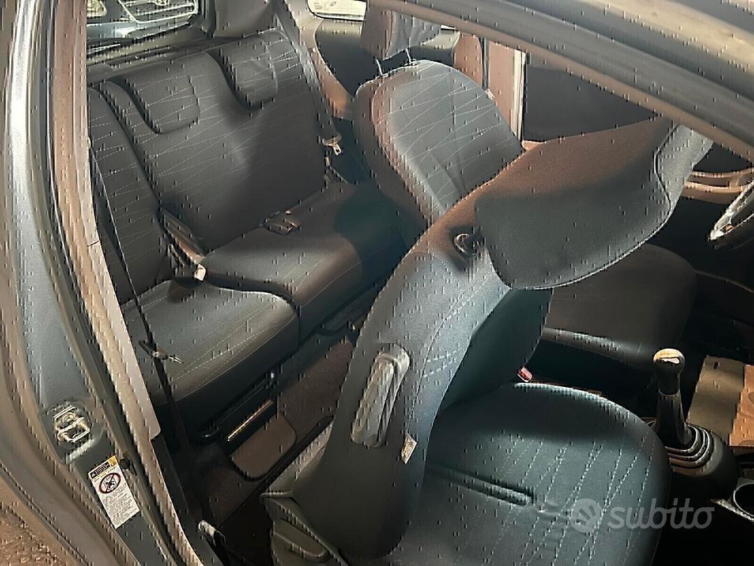 Toyota Yaris 1.3 benzina -2007