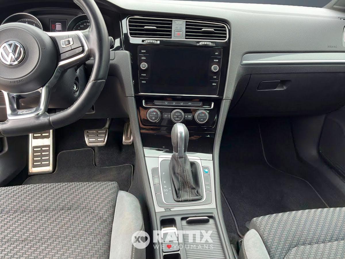 Volkswagen Golf 1.5 TSI 150CV R-Line