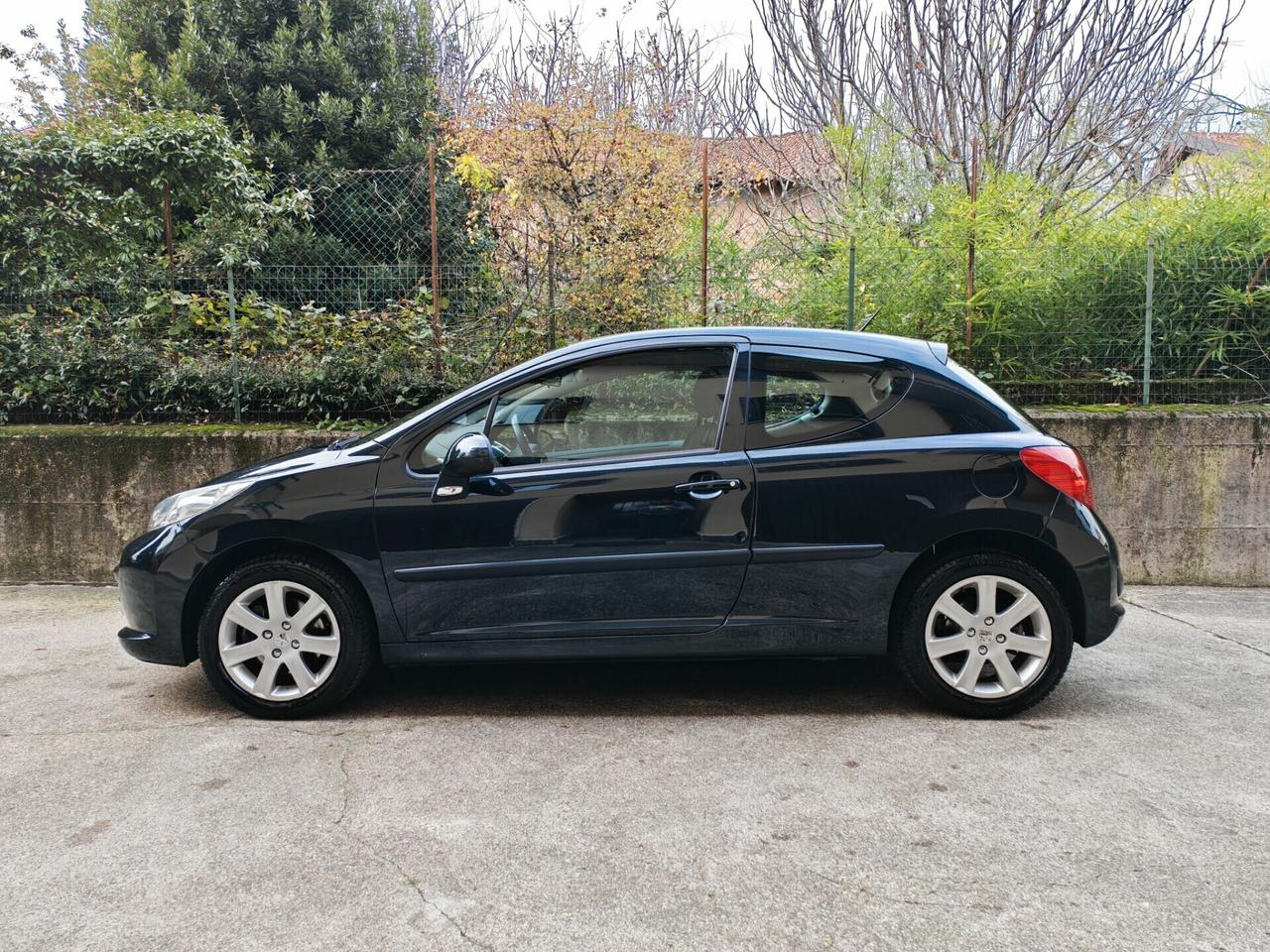 Peugeot 207 1.6 BENZINA 120cv / 74.000km / Unipro