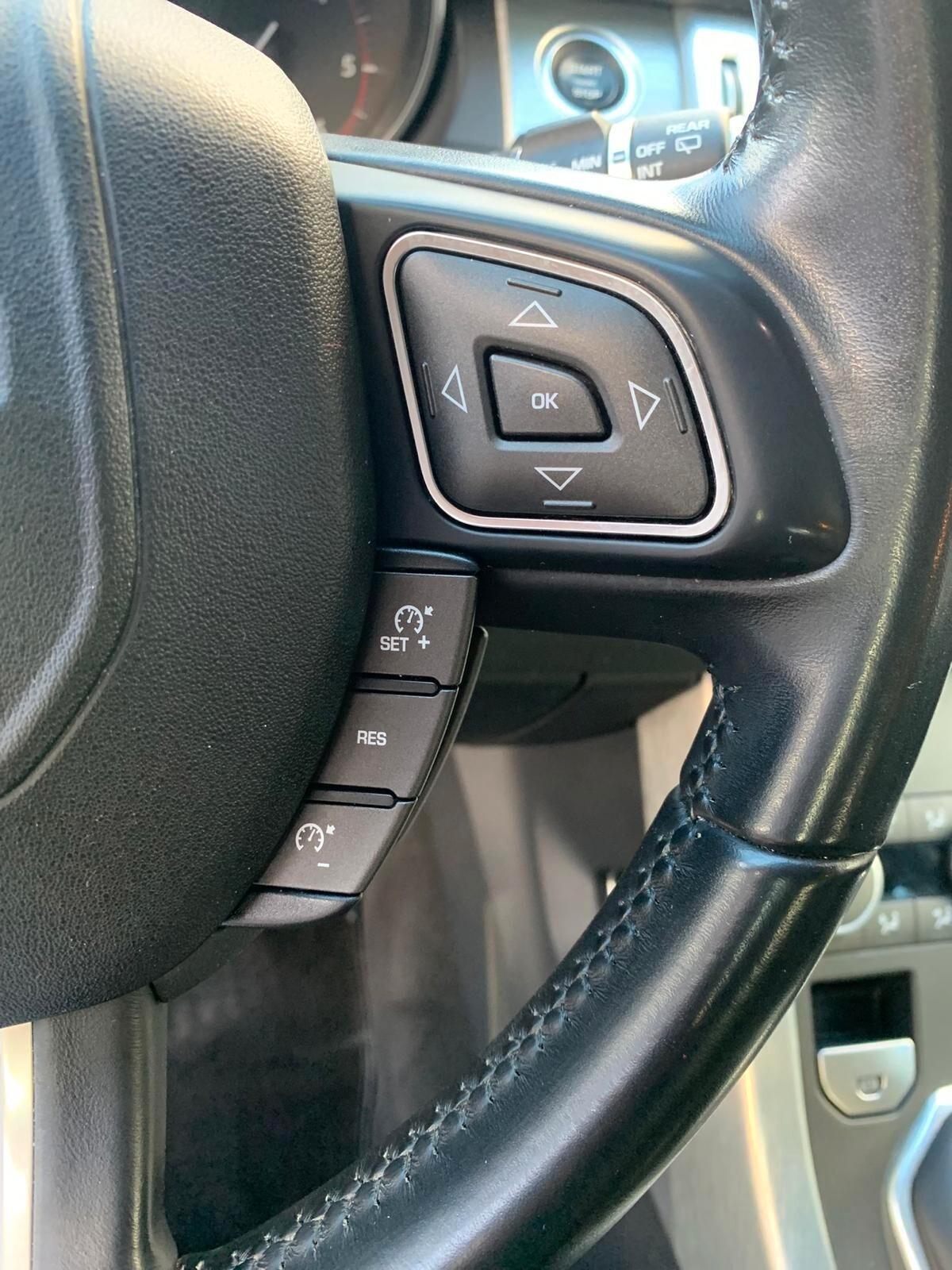 Land Rover Range Evoque 2.0 eD4 5p. Pure