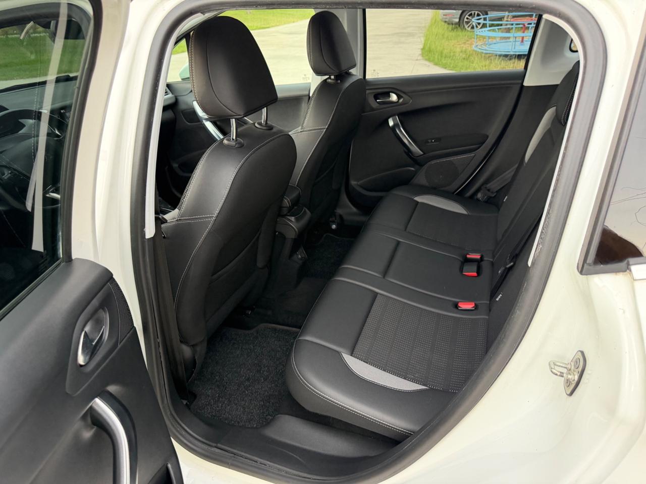 Peugeot 2008 Blue HDi 1.6 HDI EURO 6