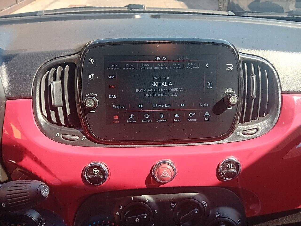 Fiat 500 1.0 Hybrid Red