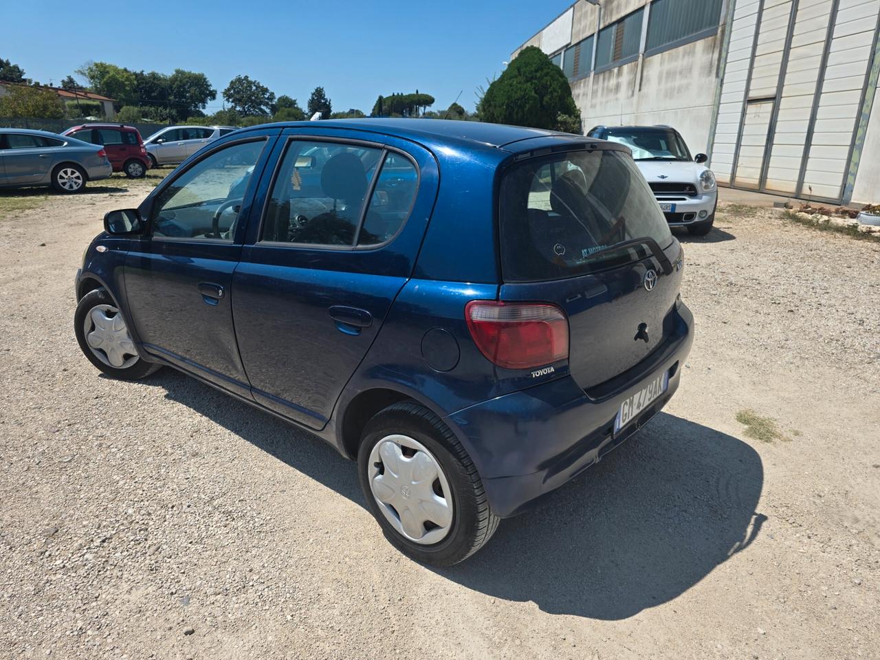 Toyota Yaris 1.0i 16V cat 5 porte Sol 68cv