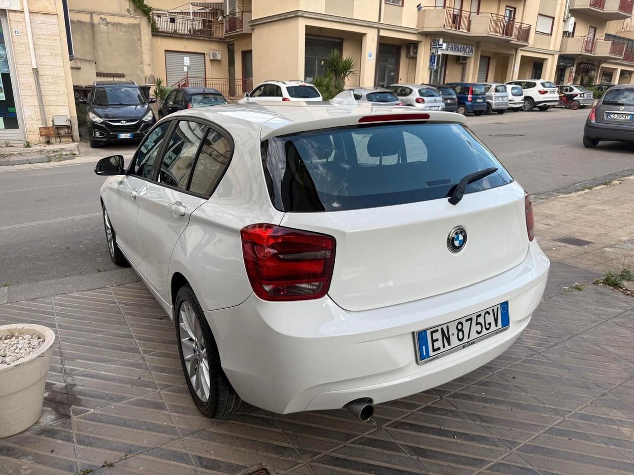 Bmw 116 116d 5p. Urban