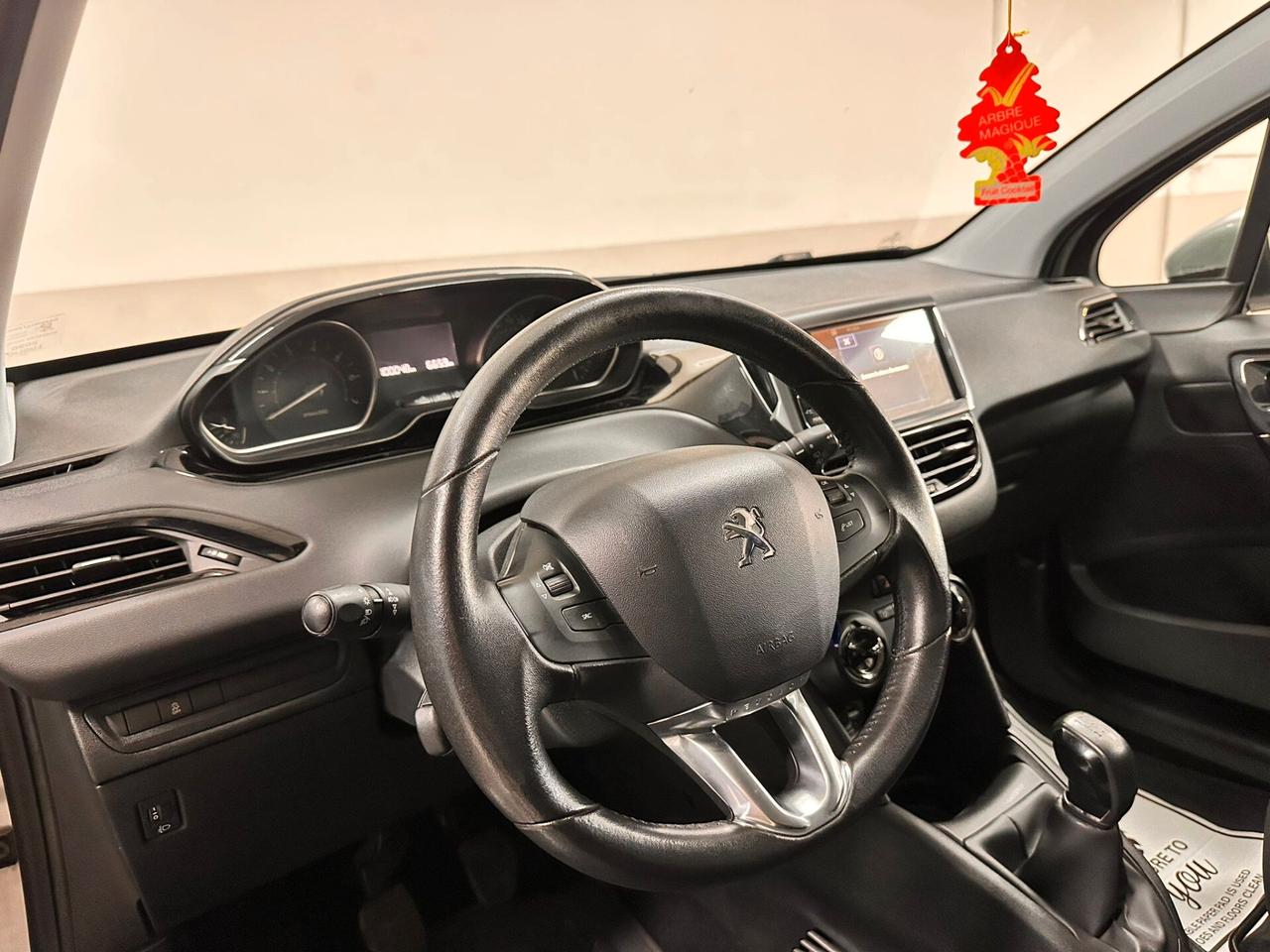 Peugeot 208 PureTech 82 5 porte Allure