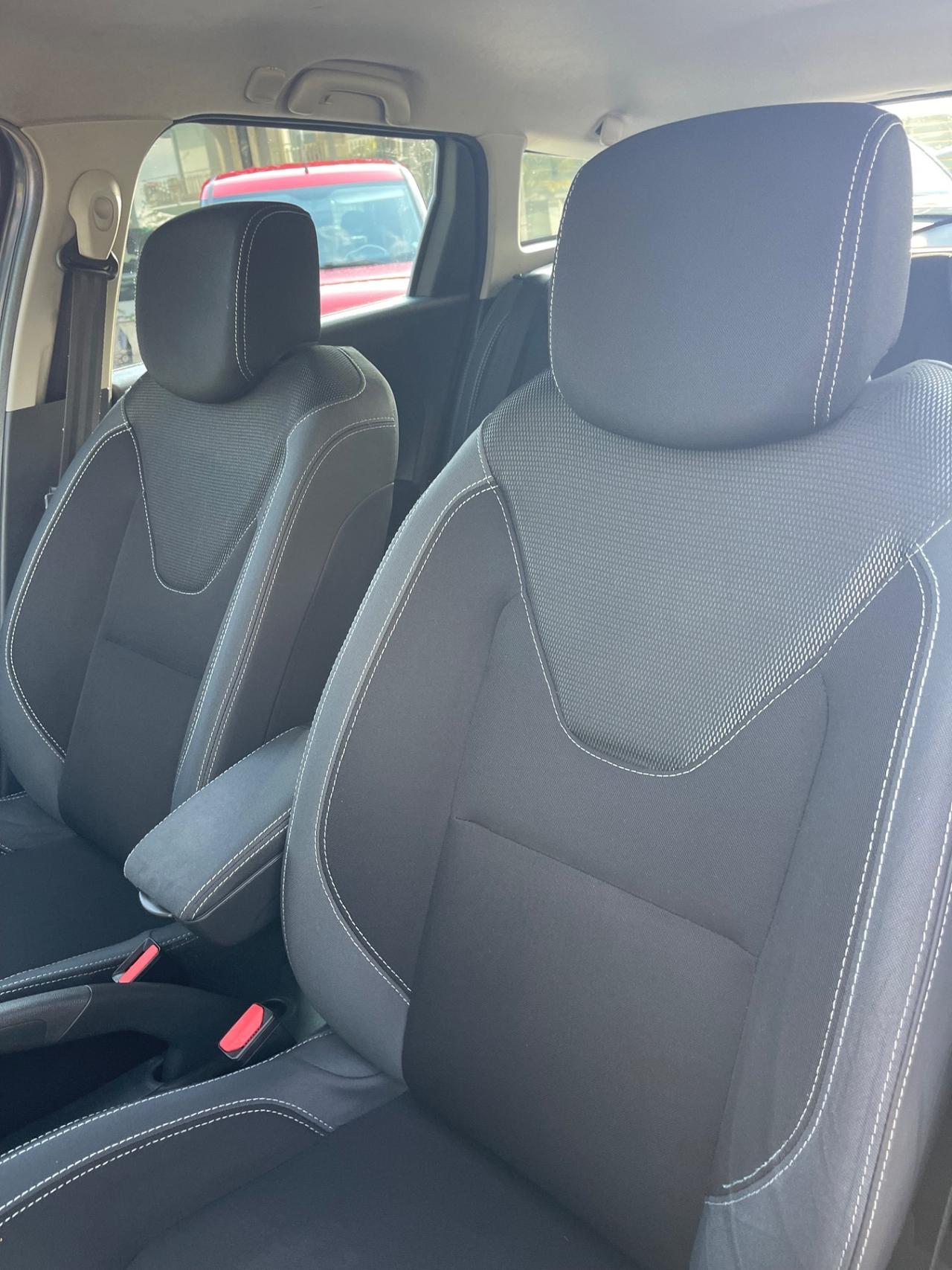 Renault Clio Sporter dCi 8V 75 CV Duel2