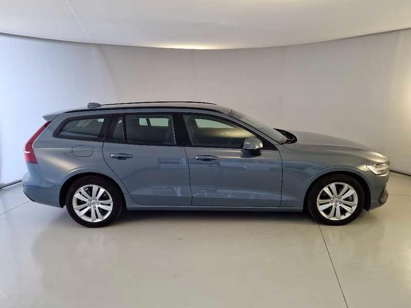 VOLVO V60 B4 D autom. Momentum Business WAGON