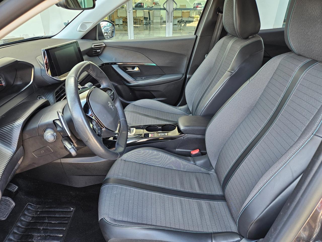 Peugeot 2008 BlueHDi 130 S&S EAT8 Allure Pack