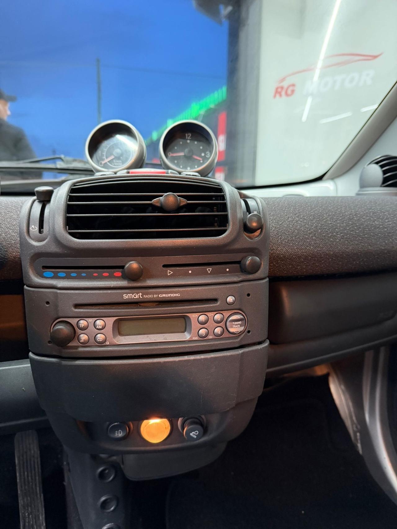 Smart ForTwo 700 coupé pure (45 kW)