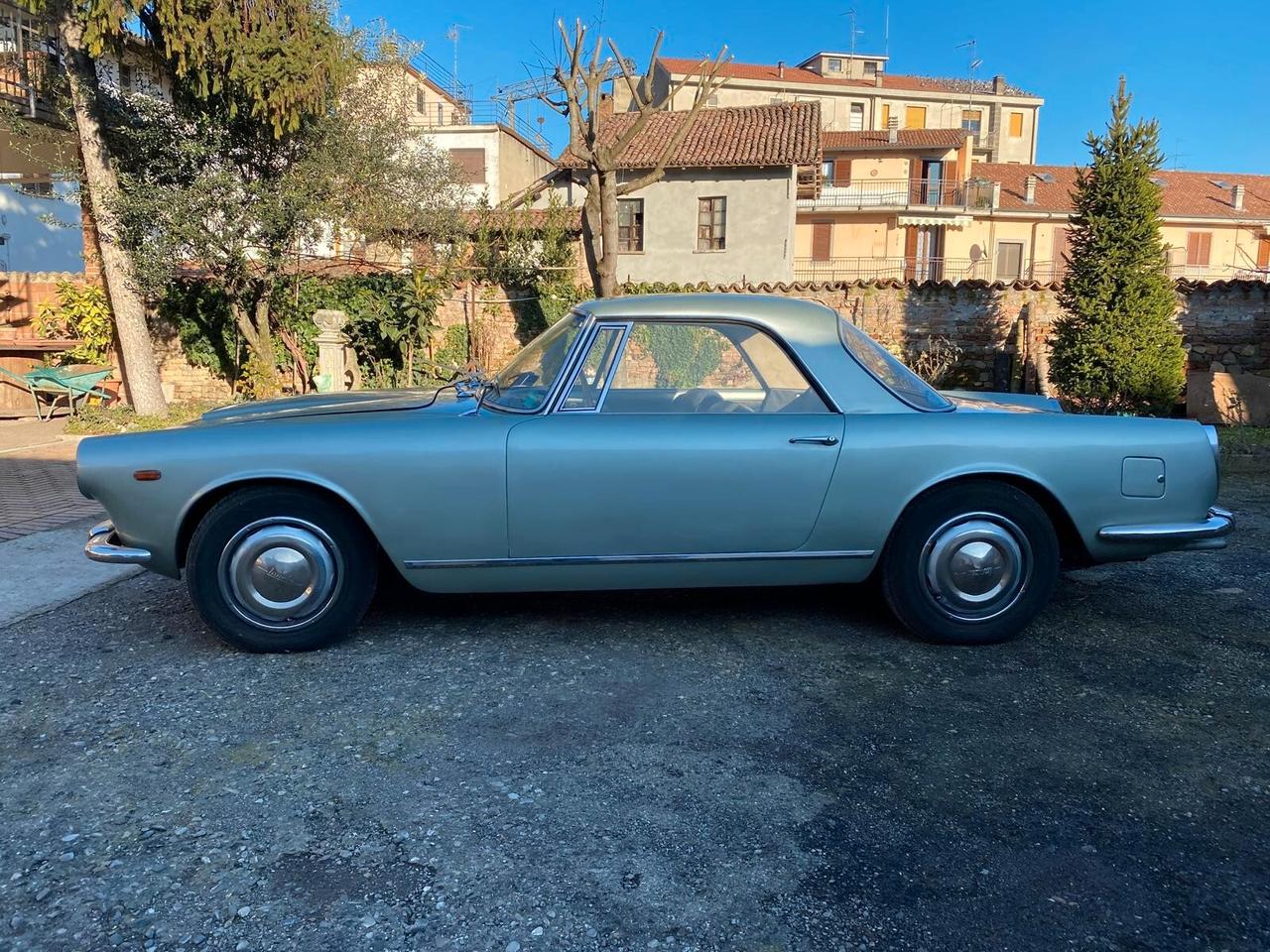 Lancia Flaminia GT SUPERLEGGERA