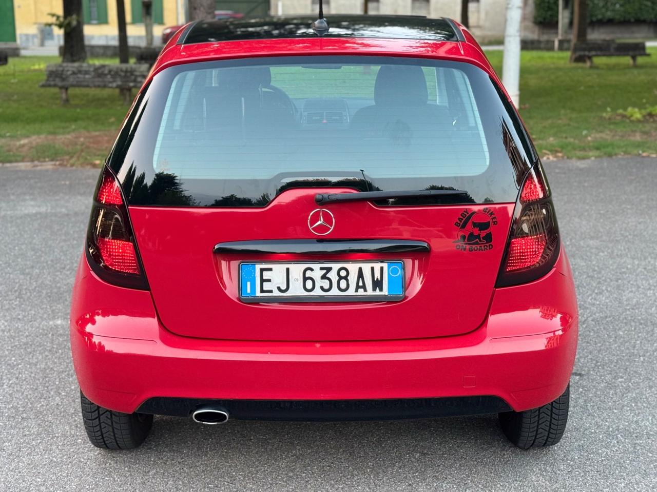 Mercedes-benz A160 BENZINA 2011 173.000KM