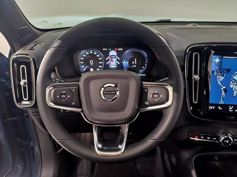 VOLVO Xc40 B3 Mild Hybrid Automatico Plus Dark