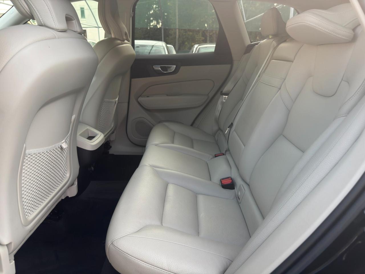Volvo XC 60 XC60 B4 (d) AWD Geartronic Inscription