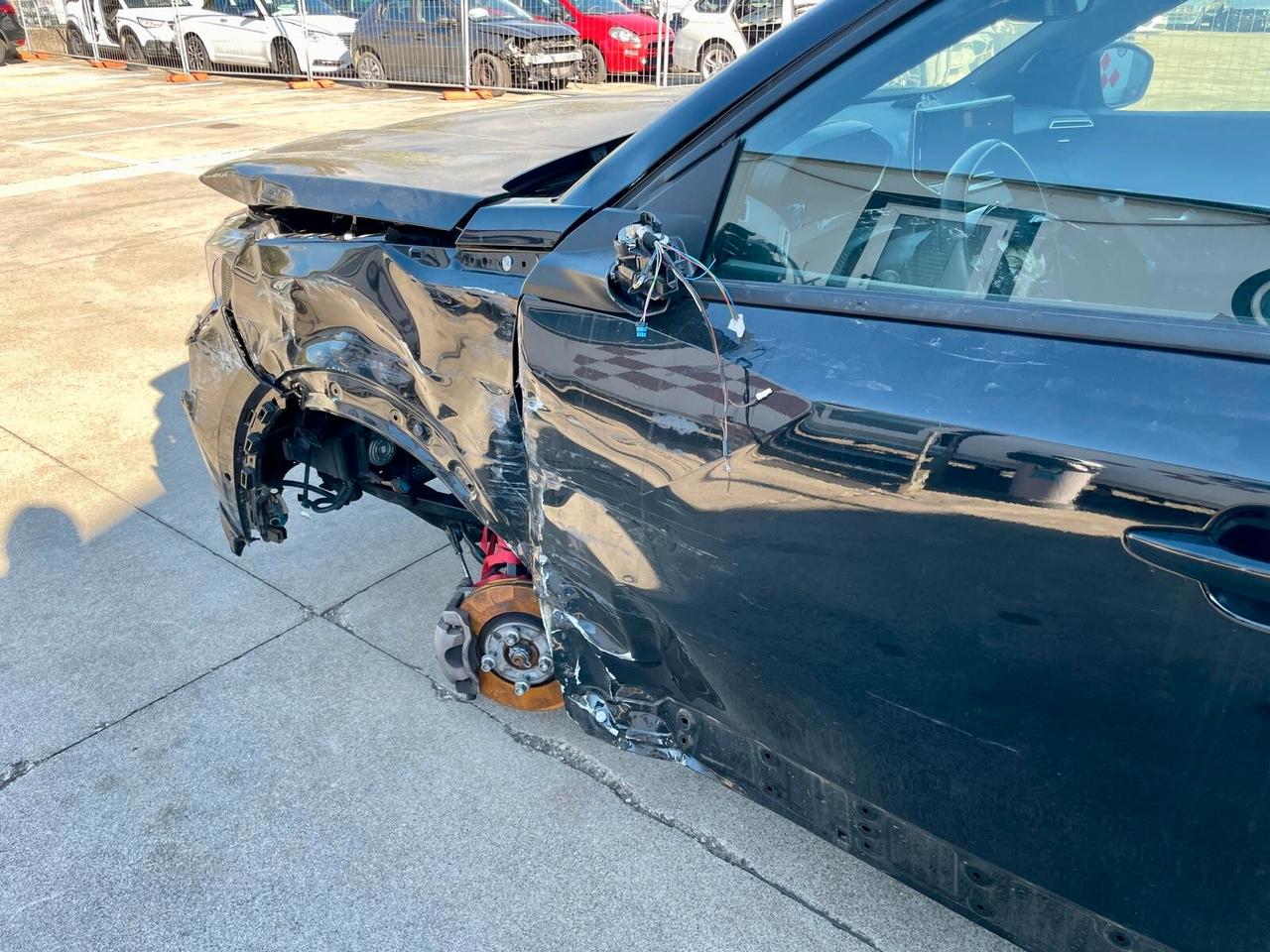 Peugeot 2008 PureTech 100 S&S Allure 2023 **VEICOLO SINISTRATO***VA IN MOTO