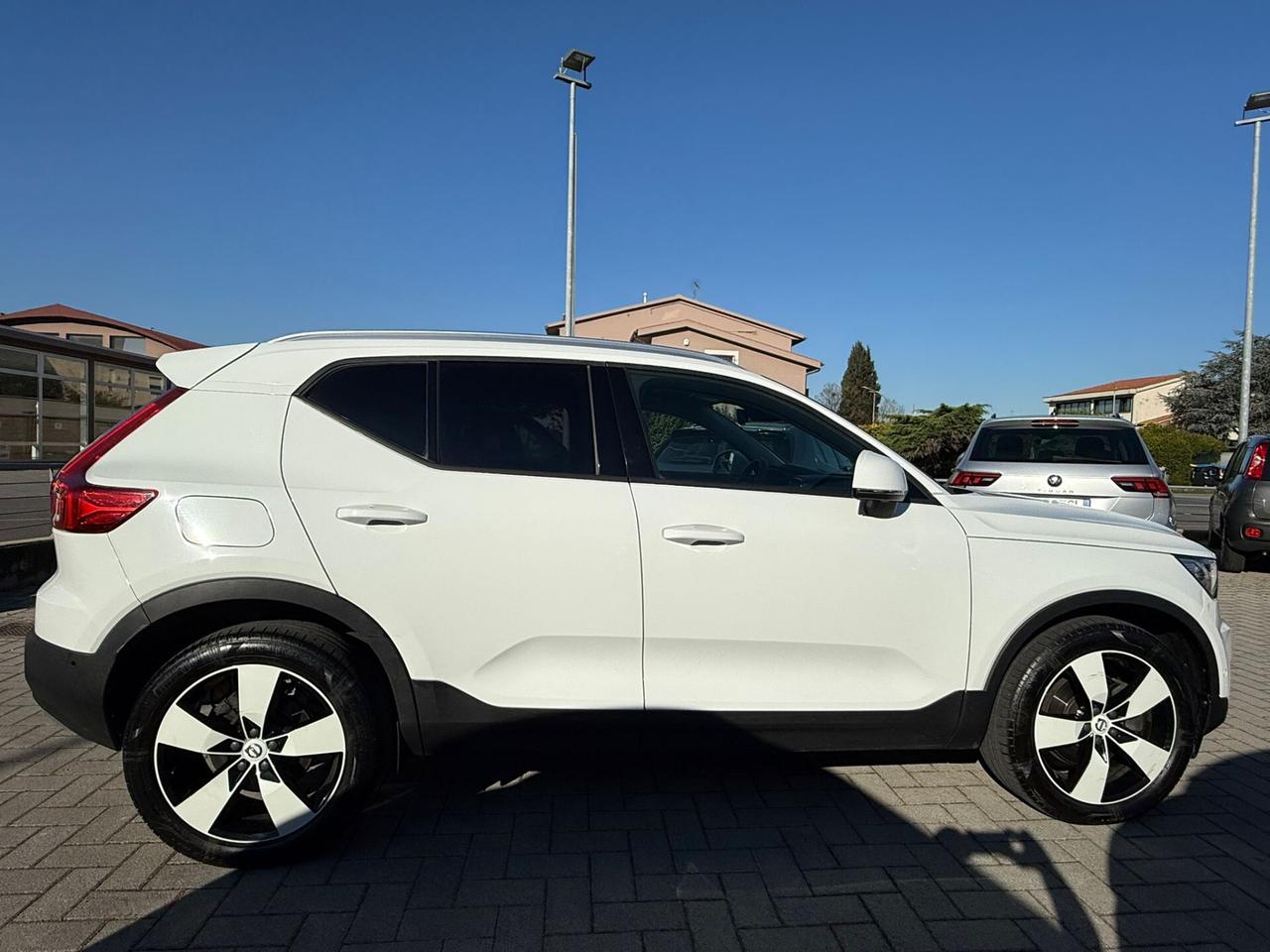 Volvo XC40 2.0 diesel -auto-4x4-D3 AWD Geartronic Momentum *PREZZO REALE*