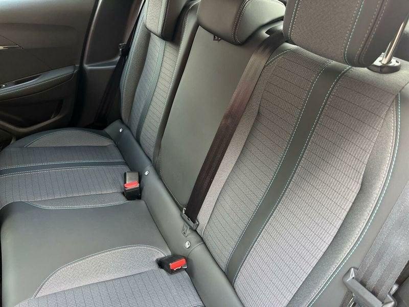Peugeot 208 Allure Navi Pack PureTech 100 S/S