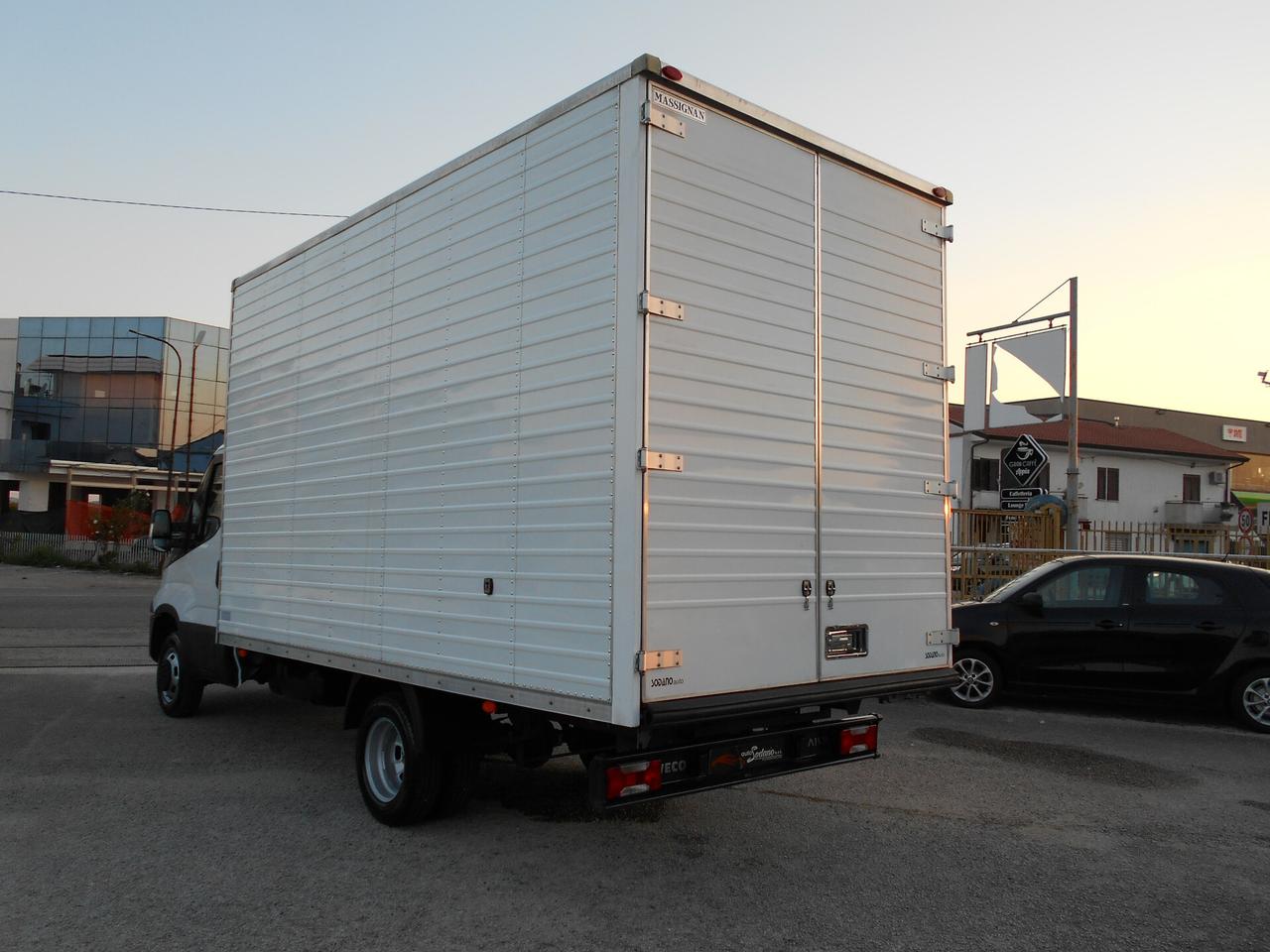 Iveco Daily 35c18 cabinato