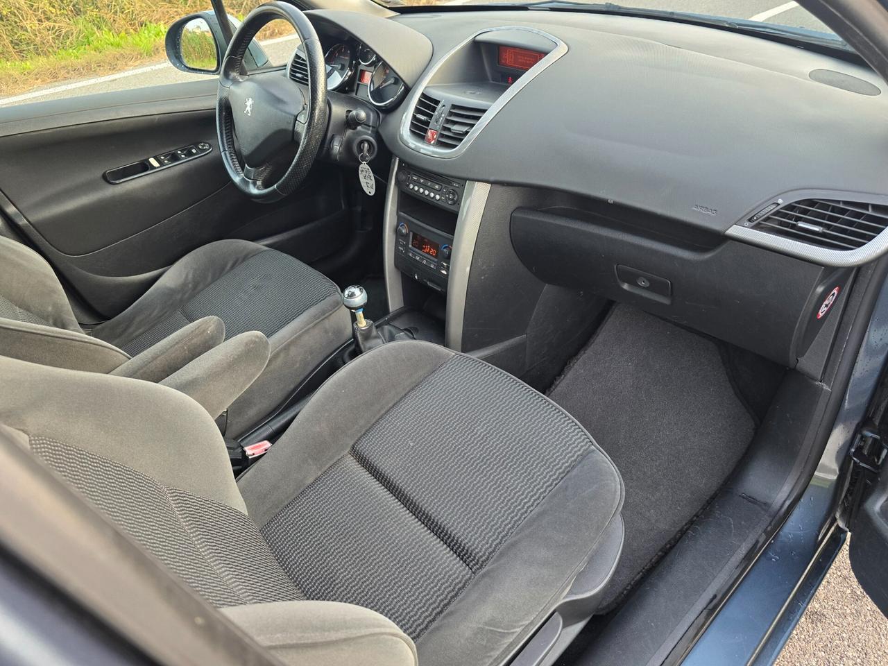 PEUGEOT 207 1.4 "OK PER NEOPATENTATI"