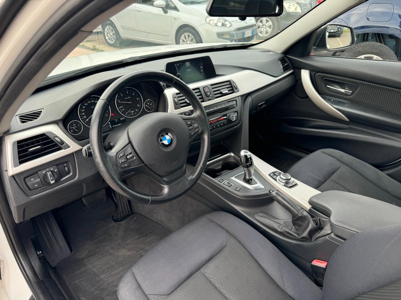 Bmw 318 2.0d 143 Cv Business Auto - 2014