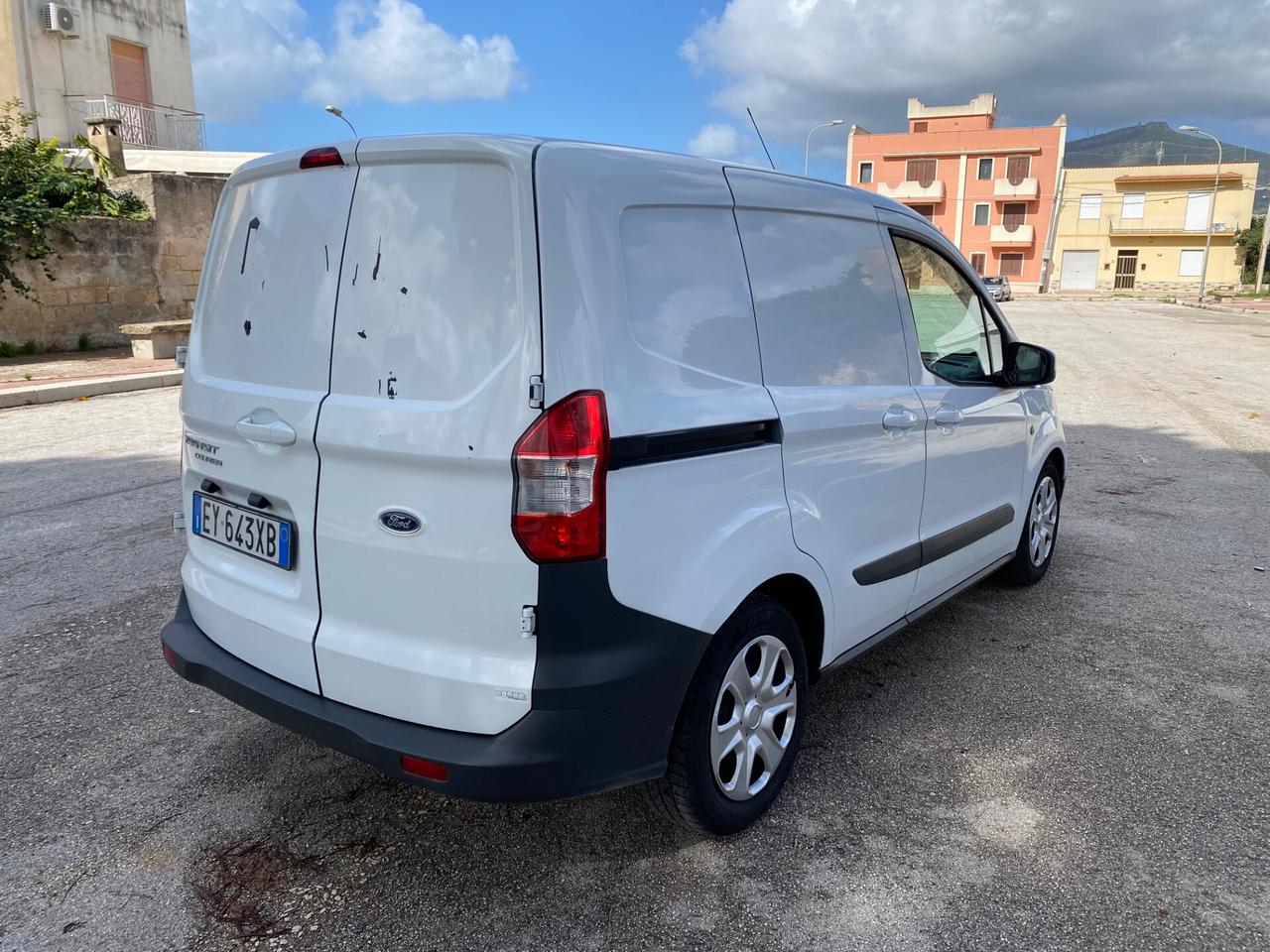 Ford Tourneo Courier 1.5 TDCI 75 CV Plus